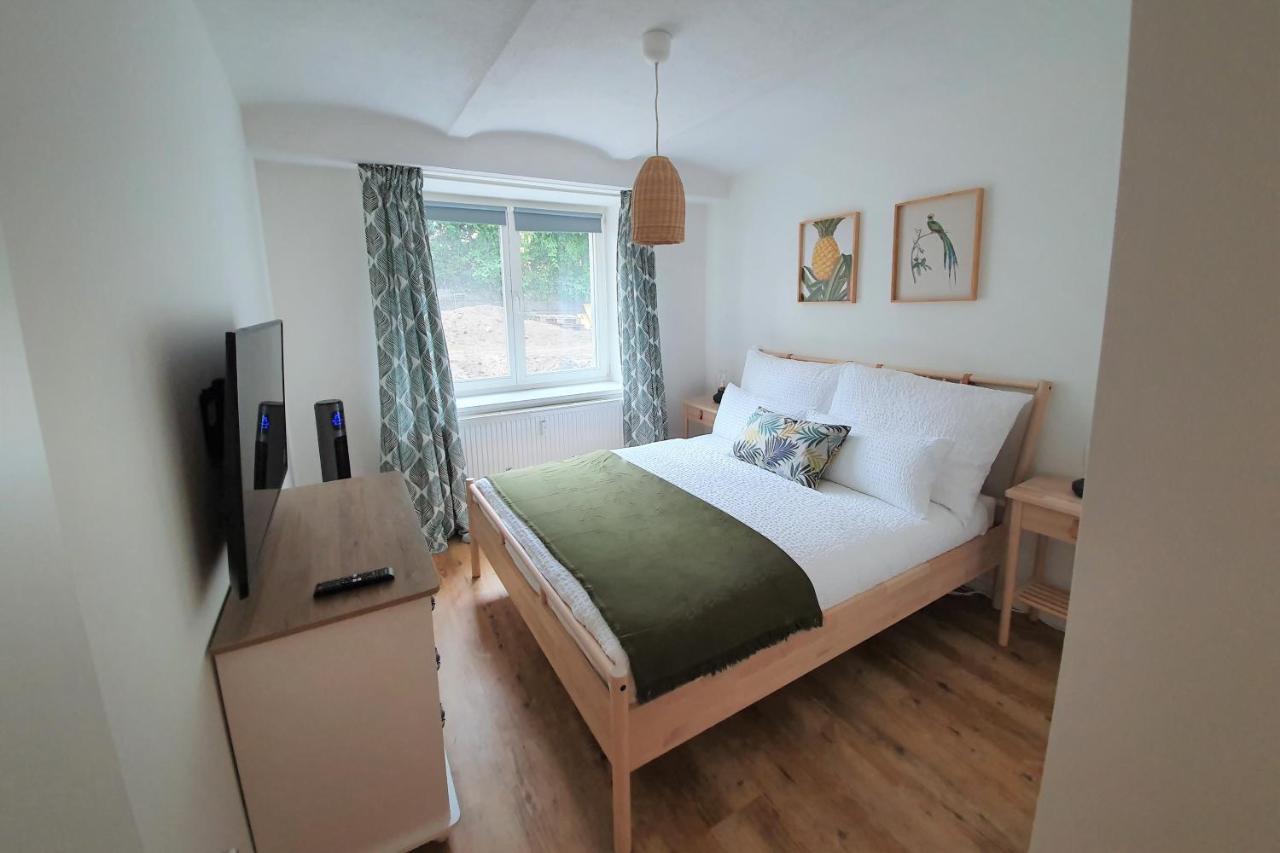 Pb Ferienwohnungen - Fewo 1 - Stilvoll Eingerichtetes Apartment Im Herzen Senftenbergs Kültér fotó
